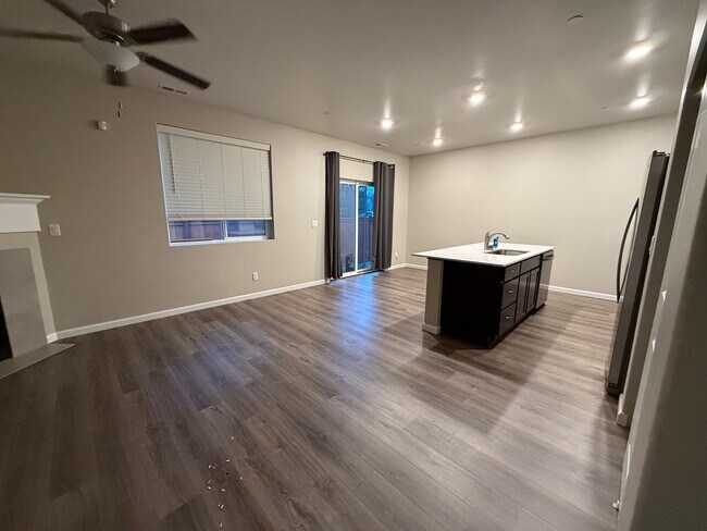Foto del edificio - 4768 Deadwood St