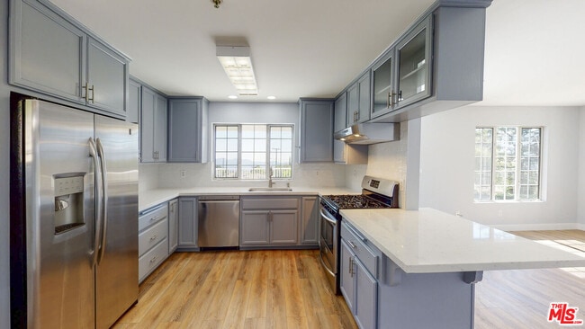 Foto del edificio - 3461 Santa Carlotta St