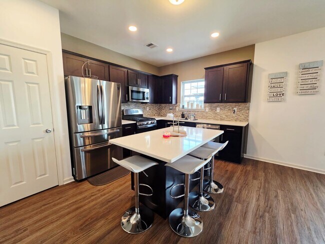 Foto del edificio - 726 Quarry Rd