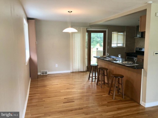 Building Photo - 603 Bickmore Dr
