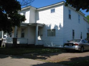 Primary Photo - 105 E 9th St