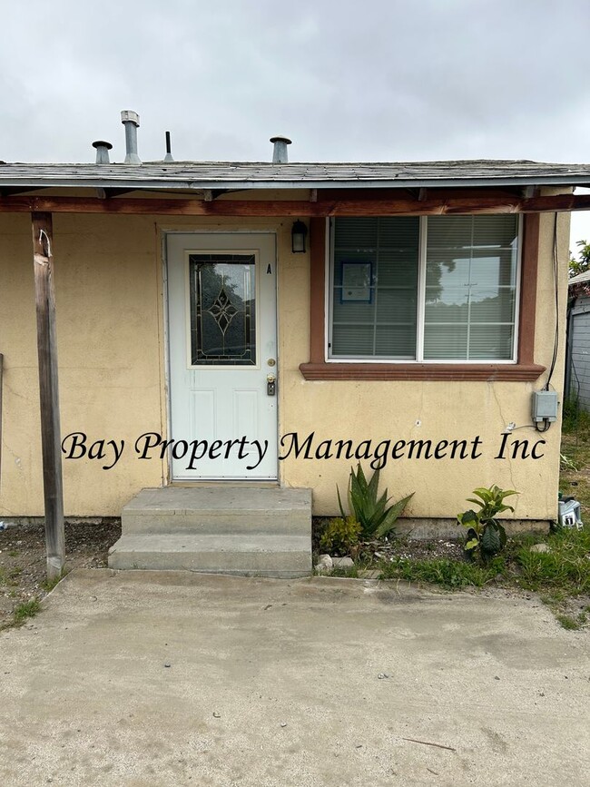 Building Photo - 731 Burke St