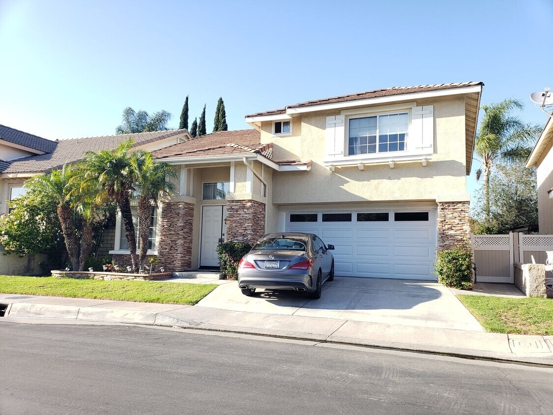 1223 E Sedona Dr, Orange, CA 92866 House Rental in Orange, CA