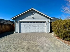 Building Photo - 1420 Chiltern Ct