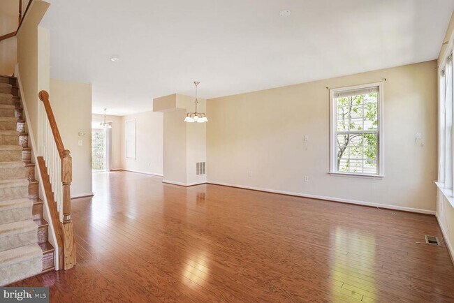 Foto del edificio - 42777 Hay Rd