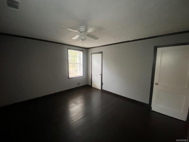 Foto del edificio - 3577 Whiting Ave