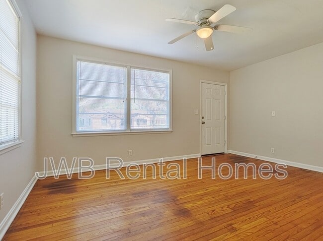Building Photo - 1164 Glencarin St