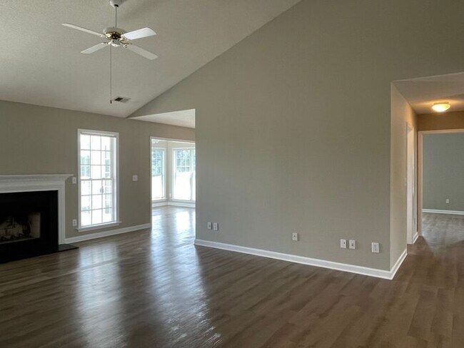 Building Photo - 3520 Covent Oak Ct