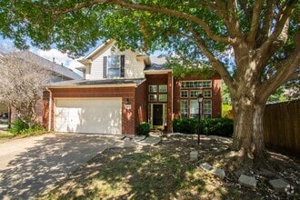 Building Photo - 6704 Ashmont Dr