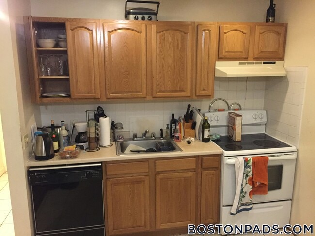 Building Photo - 104 Hammond St