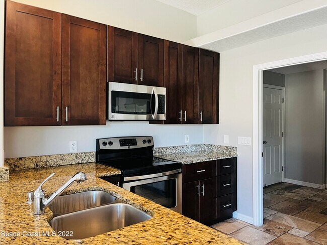 Foto del edificio - 2385 Marsh Harbor Ave