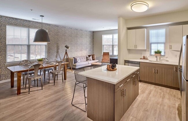 Interior Photo - Southgate Middletown