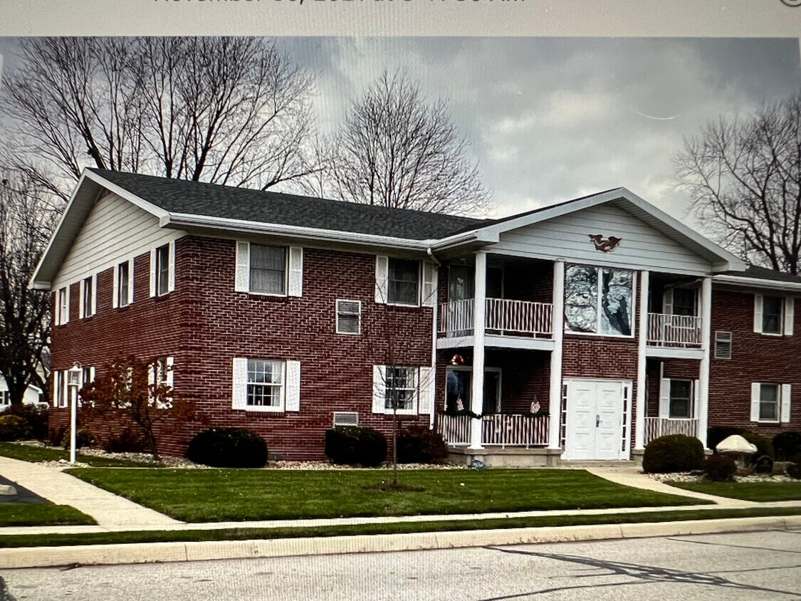 Primary Photo - 204 Brownwood Ave