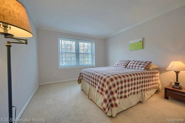 Foto del edificio - 24509 Simmons Dr