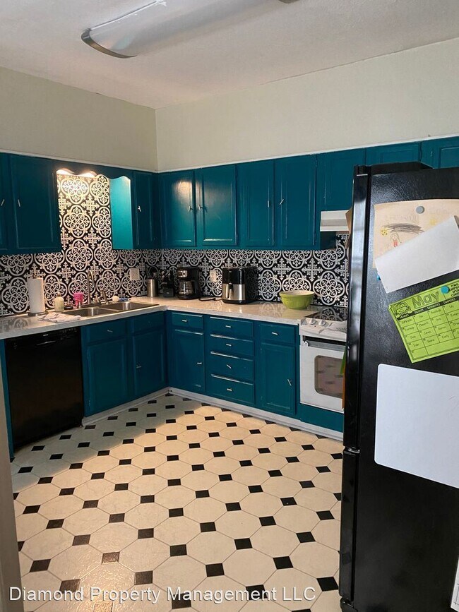 Foto del edificio - 3 br, 2 bath House - 254 Leo Ave