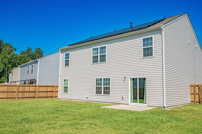 Building Photo - 4016 Madeline Farm Blvd