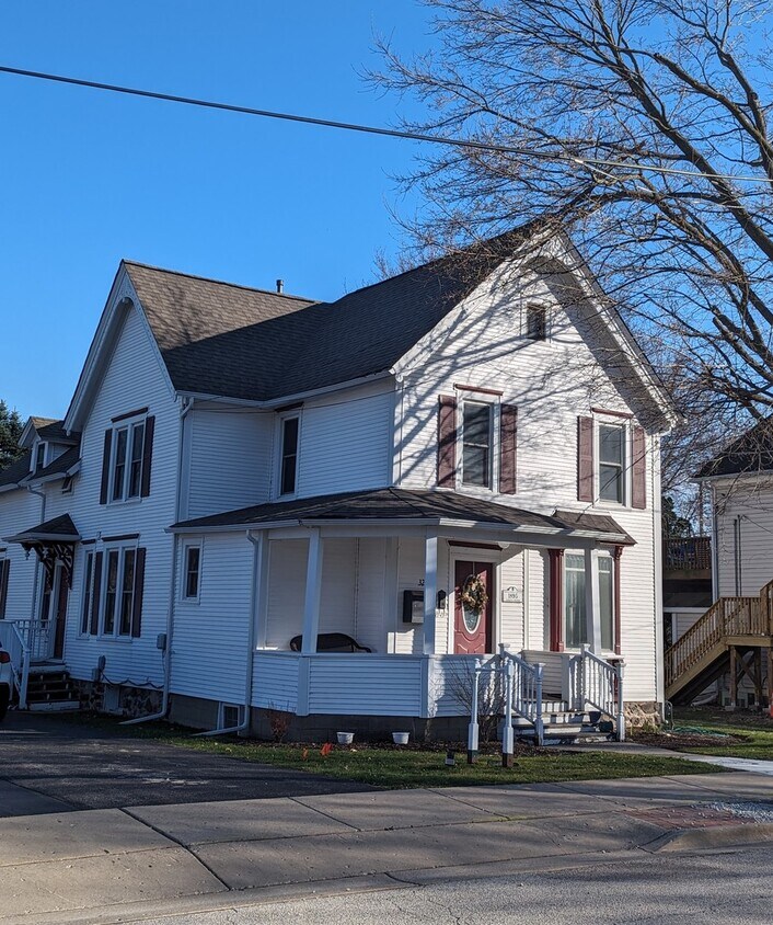 Primary Photo - 321 Jefferson St