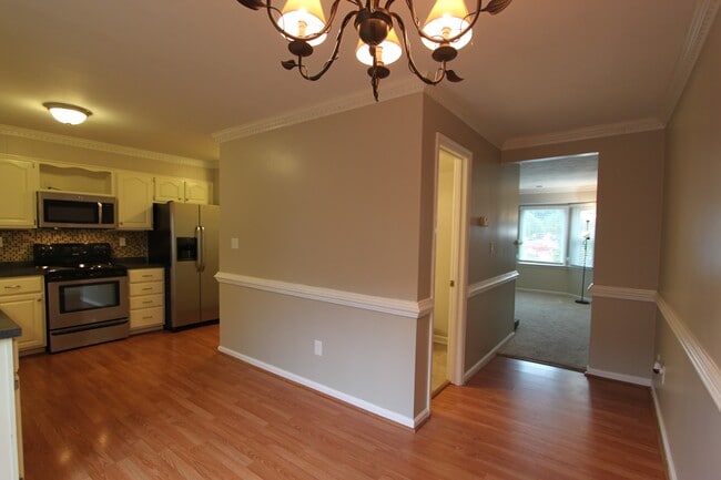 Building Photo - 344 San Roman Dr