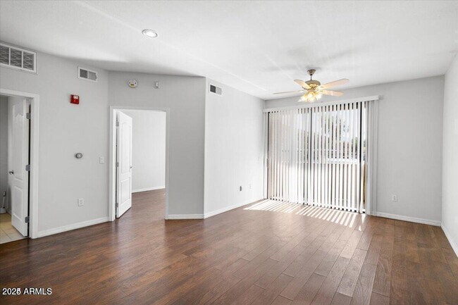 Foto del edificio - 6900 E Princess Dr