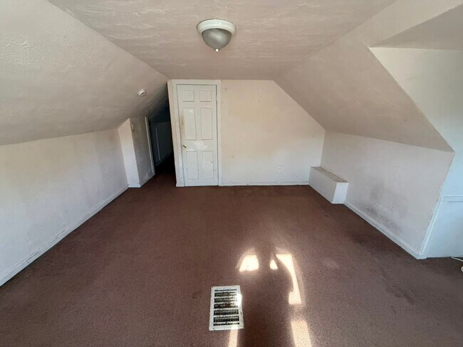 Foto del edificio - 3-BED, 1 BATH BEAUTIFUL SINGLE- FAMILY HOME IN MAPLE HEIGHTS!