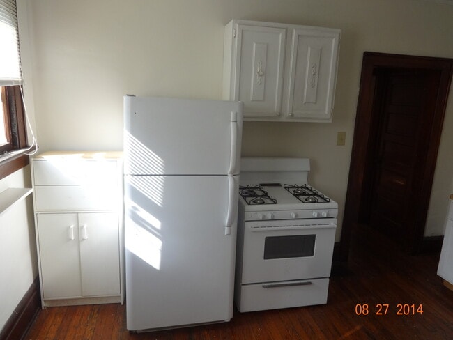 Building Photo - 91122 - 65/69PATT