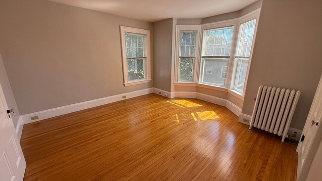 Foto del edificio - 665 Central Ave