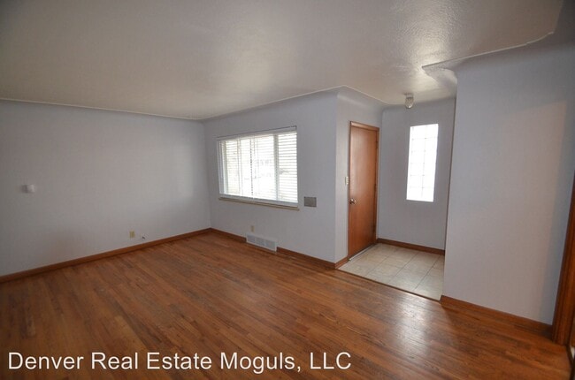 Building Photo - 2041 Kendall St