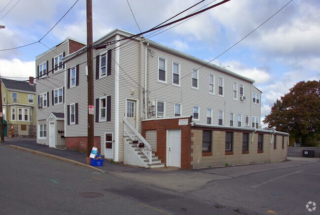 Building Photo - 58-64 Winter St