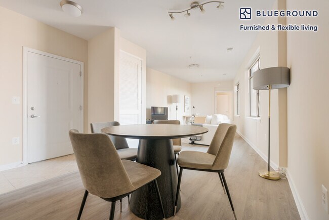 Building Photo - 305 10th Street South