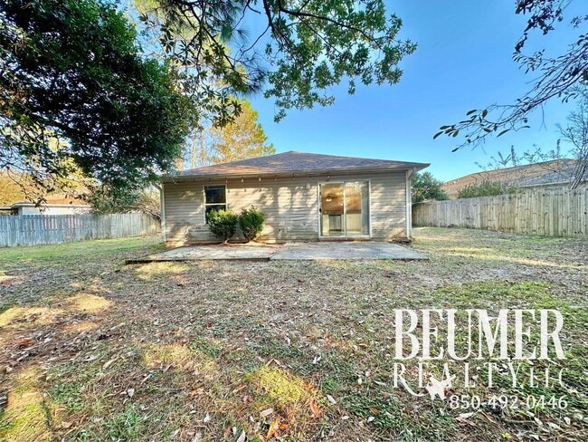 Building Photo - Charming Home with Spacious Backyard and Modern Upgrades Near NAS Pensacola