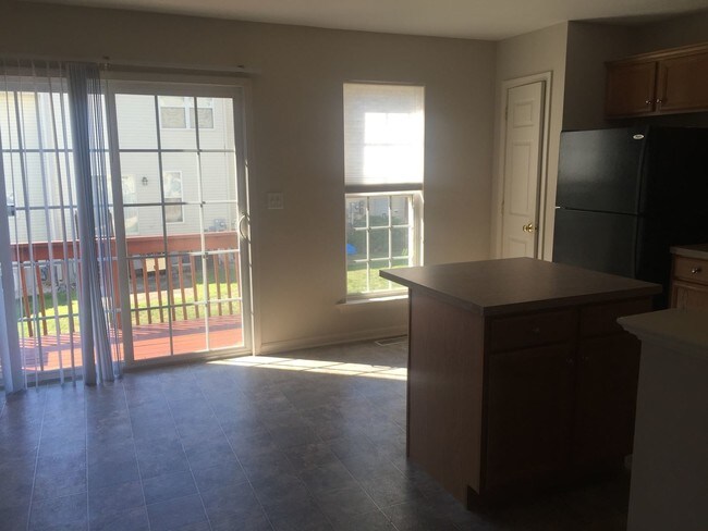 Foto del edificio - 2706 Steeple Chase Dr