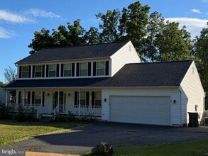 Building Photo - 50 Dorothy Ln