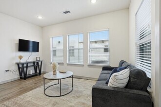 Building Photo - 2051 Mayfield Pkwy