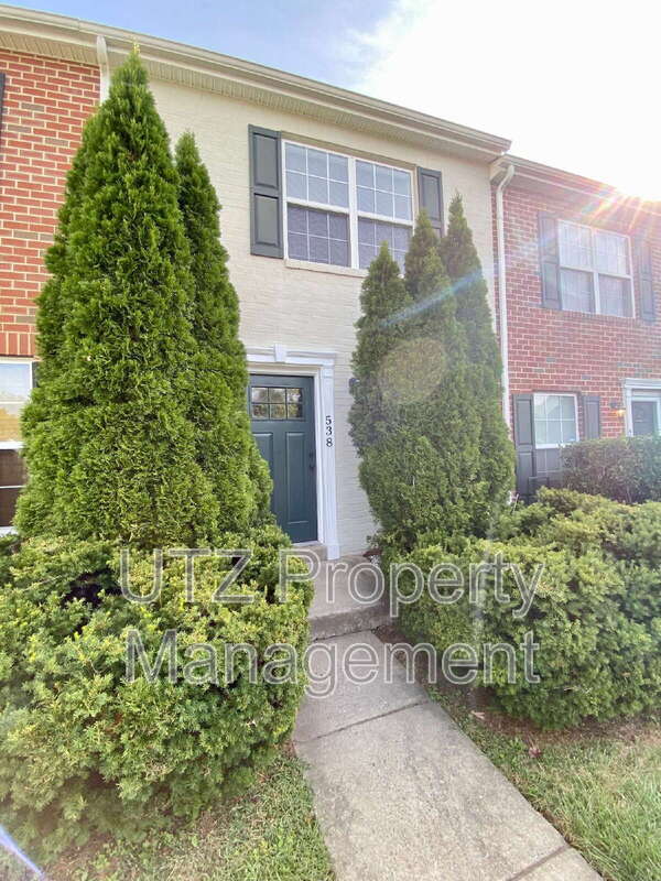 Building Photo - 538 Wellington Ct