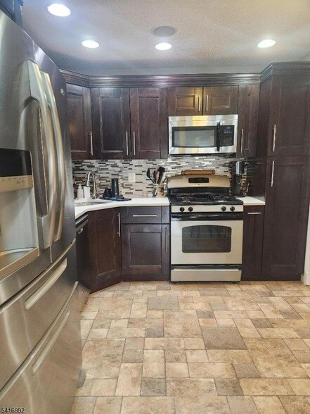 Foto del edificio - 330 Penns Way