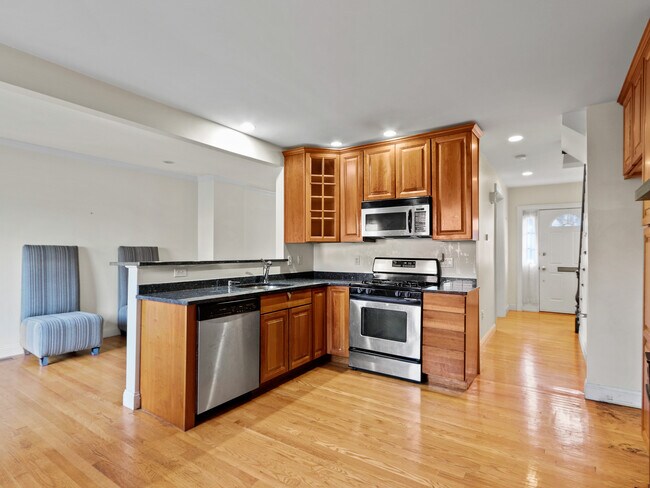 Foto del edificio - 236 W 3rd St