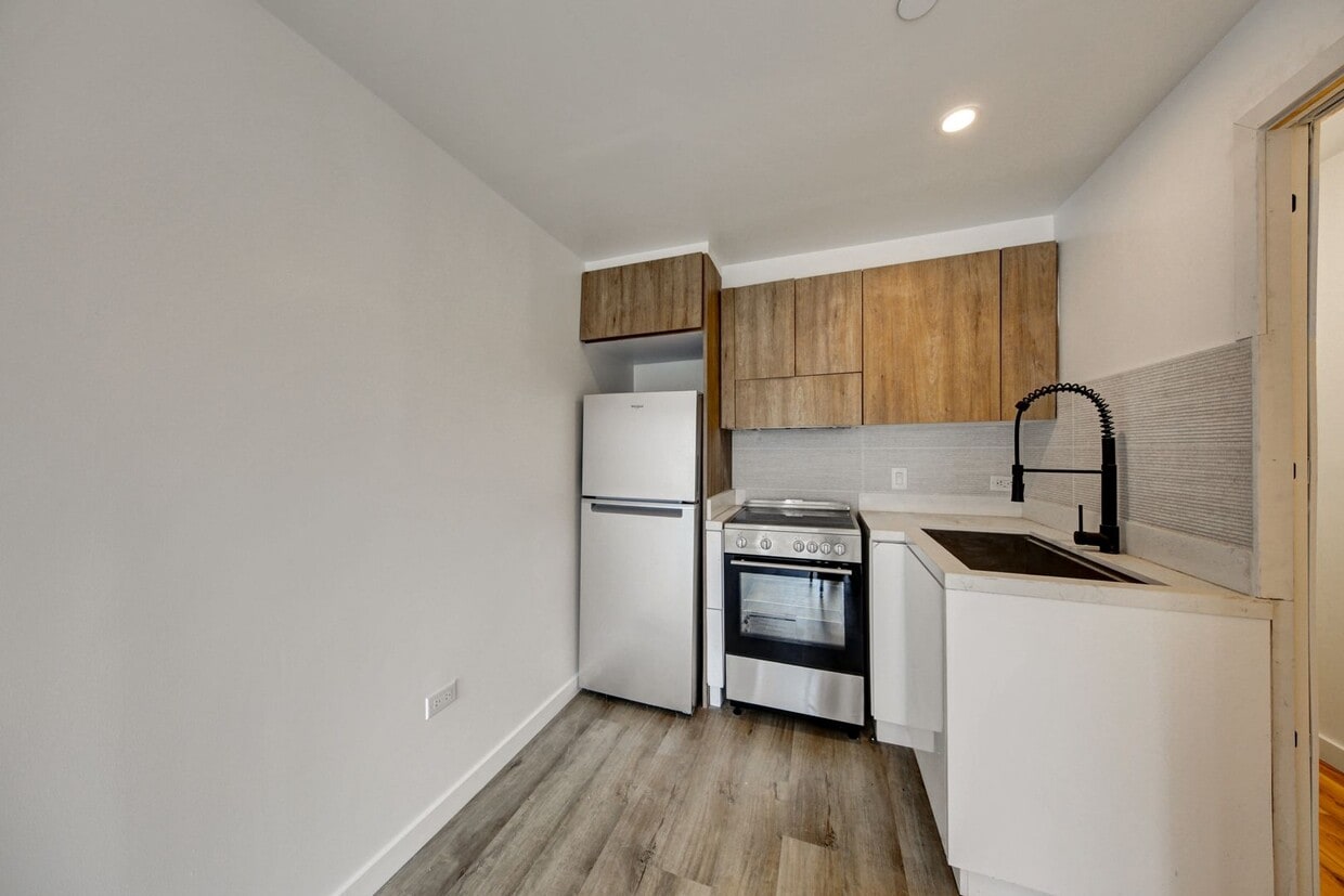 Building Photo - ONE MONTH FOR FREE! BRAND NEW CONSTRUCTION 2b/2b