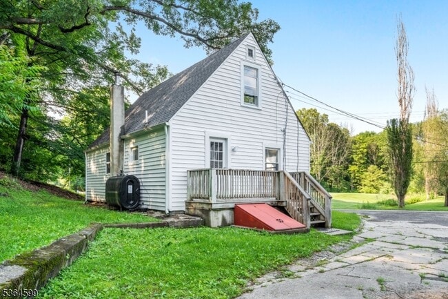 Building Photo - 110 Lake Iliff Rd