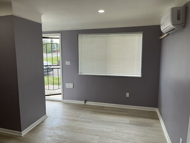 Foto del edificio - 15236 Tireman Ave