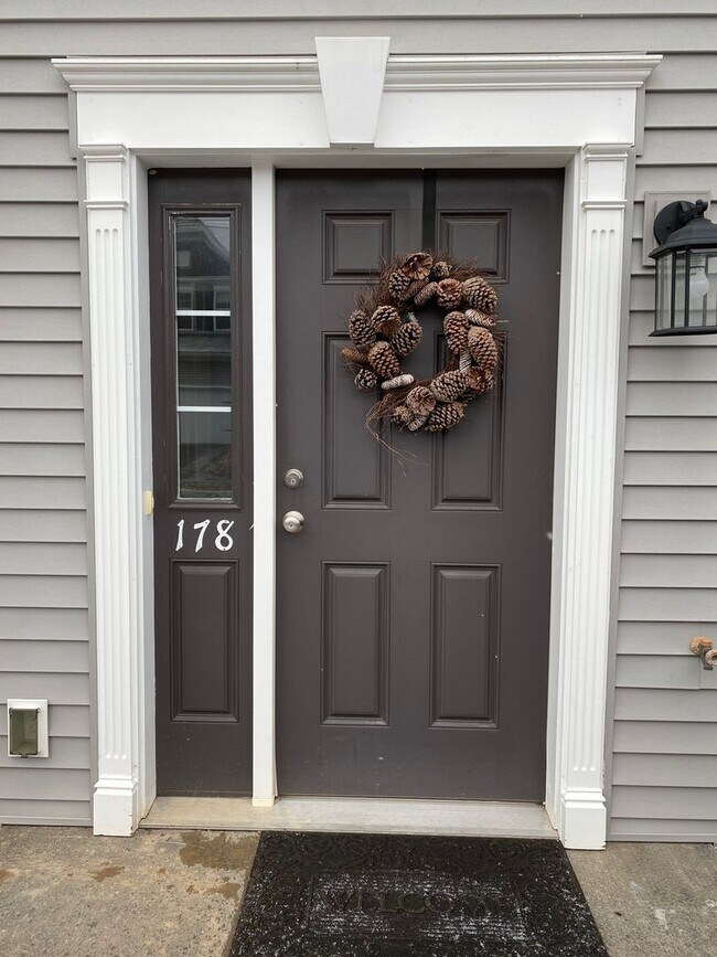 Foto del edificio - Beautiful 3 Bedroom, 2.5 Bathroom Home in Boalsburg, PA