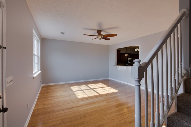 Foto del edificio - 914 Spence Enclave Ct