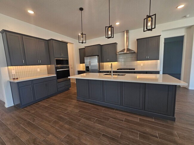 Building Photo - Wonderful new build with family fun amenities