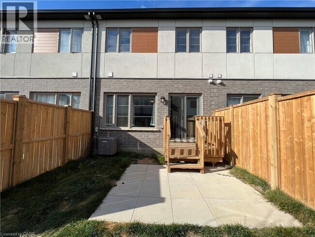 Building Photo - 20 Steele Cres