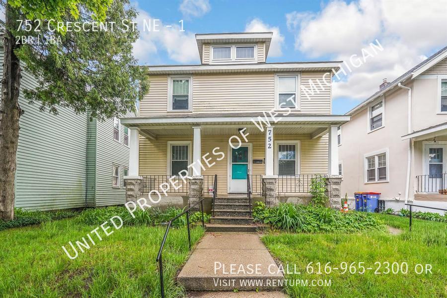 Primary Photo - Tours Estimated to Begin 2/21 | Cute 2 Bed...