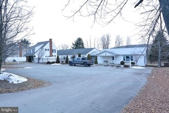 Building Photo - 13 1st St