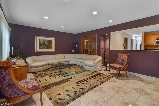 Building Photo - 144 Castle Ridge Dr
