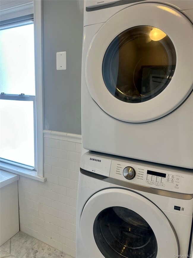 Building Photo - 87 Franklin Ave