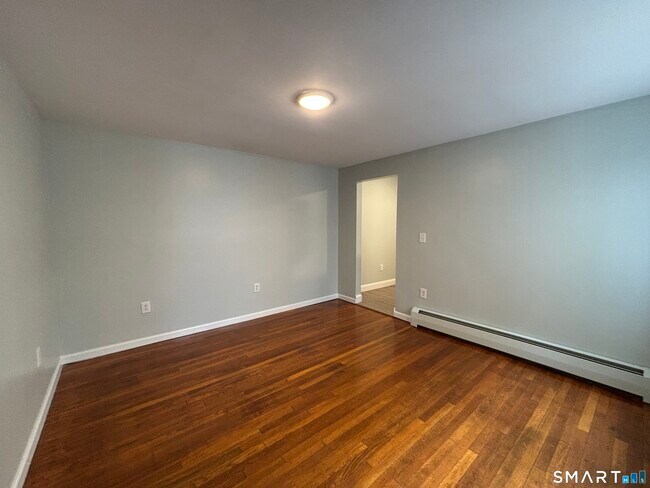 Foto del edificio - 213 Golden Hill St