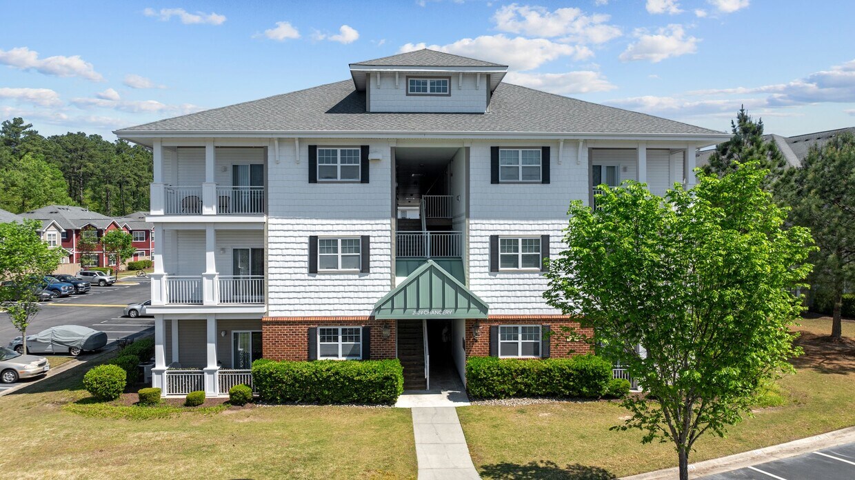 Foto principal - 2424 Chancery Ln