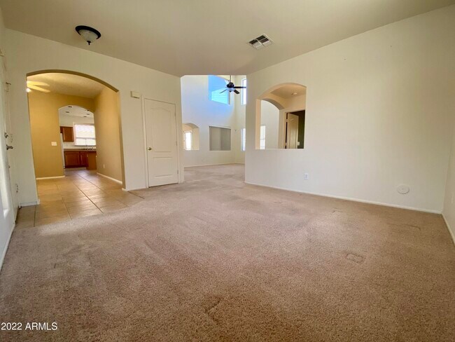 Foto del edificio - 16370 W Adams St